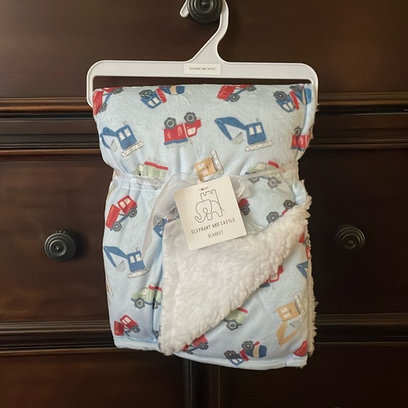 New ELEPHANT AND CASTLE blue Truck Car Theme Cozy Baby Blanket - Picture 5 of 8